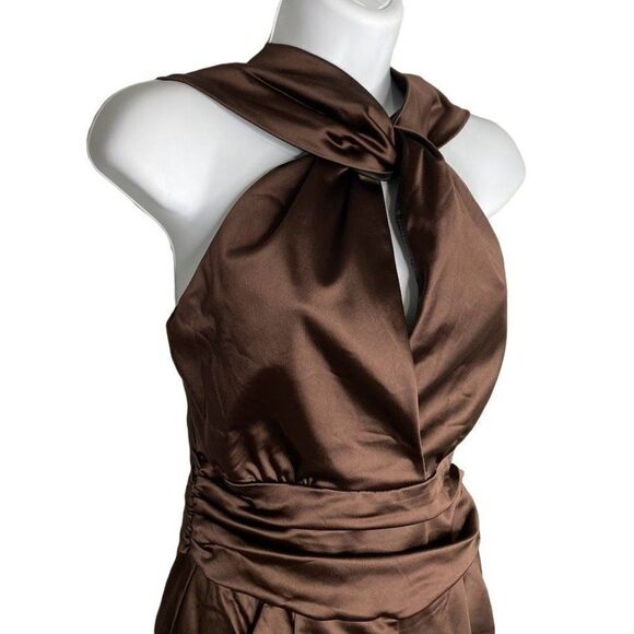Bebe Brown Satin Halter Knot Front Stretch Romper Jumper‎ Sz 4 - Picture 2 of 8